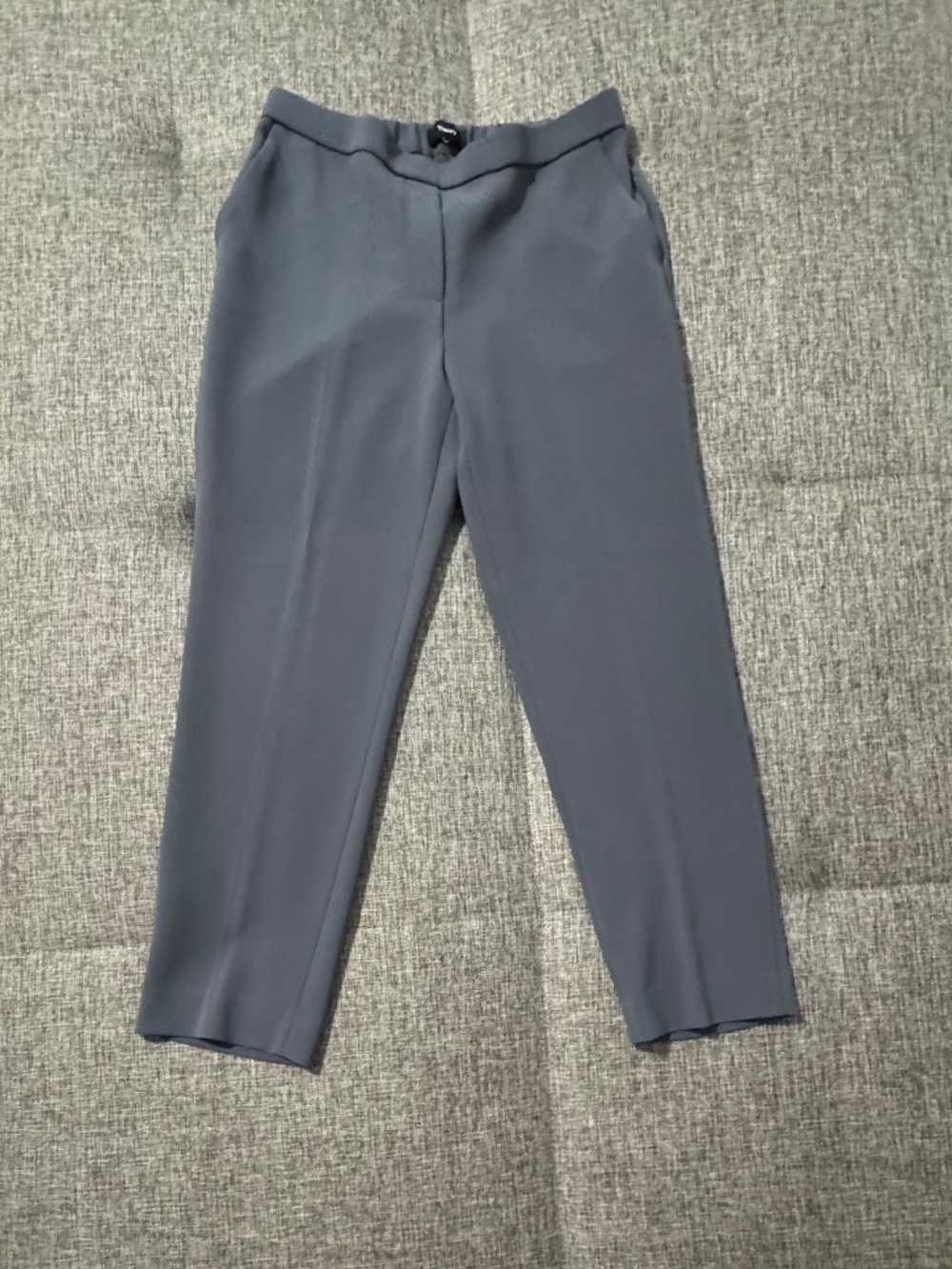 Theory Gray Pull-On Cropped Dress Pants 4